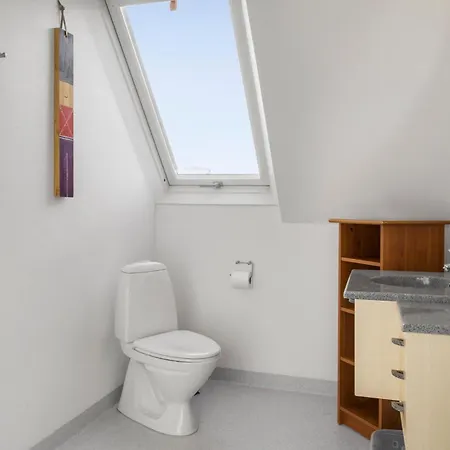 Apartment 1 Bedroom Beautiful In Thyboron
